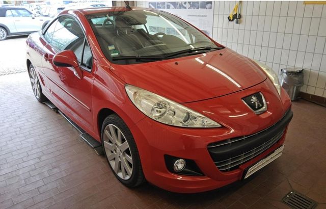 Peugeot 207 CC 1.6 Roland Garros LEDER NAVIGATION 1.HAND