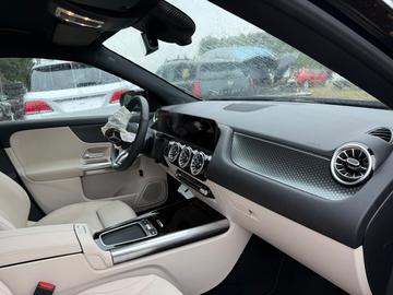 2025 Mercedes-BENZ EQA — миниатюра 17