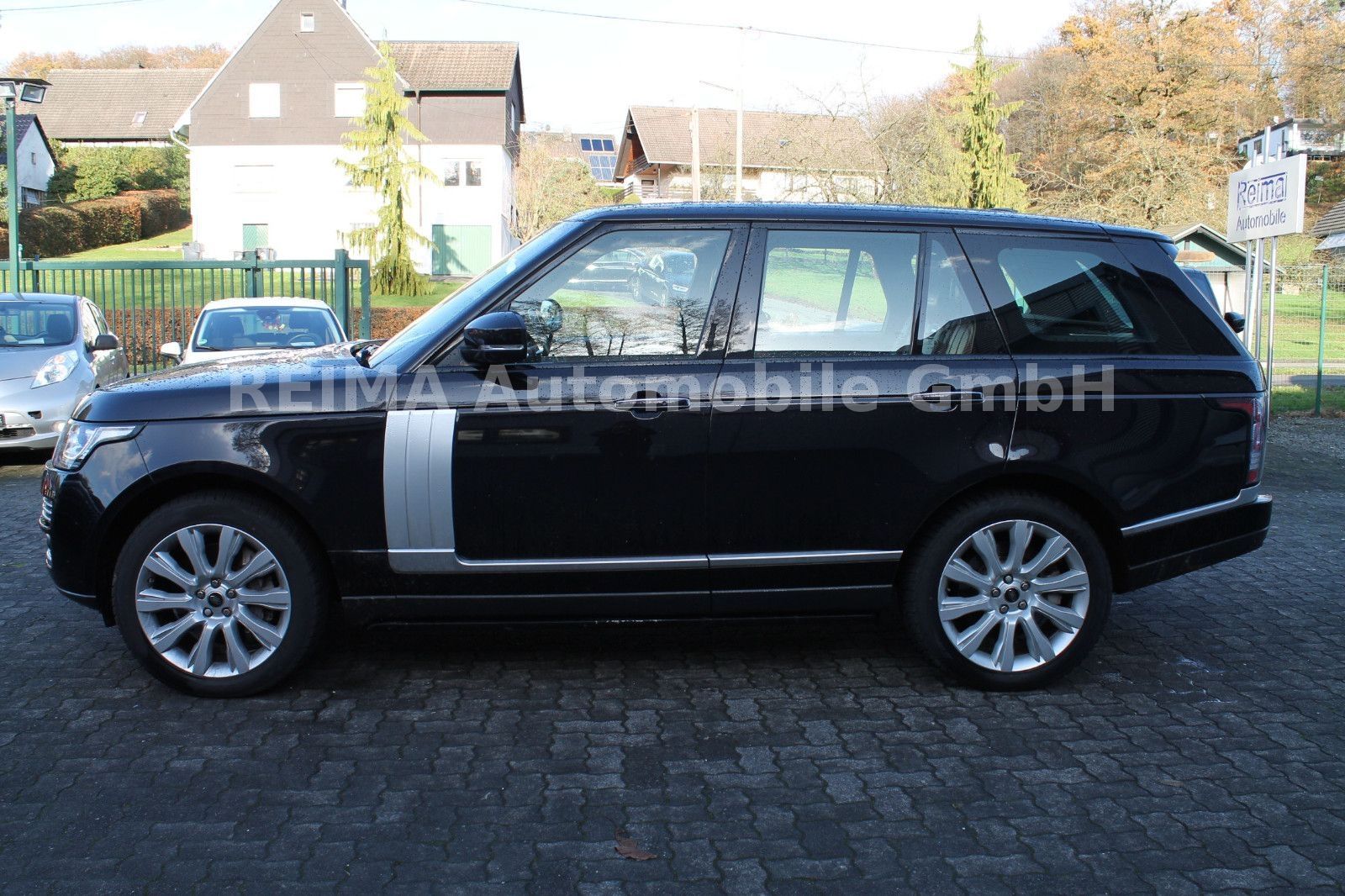Fahrzeugabbildung Land Rover Range Rover 3,0 TDV6 mit Garantie bis 9.2026