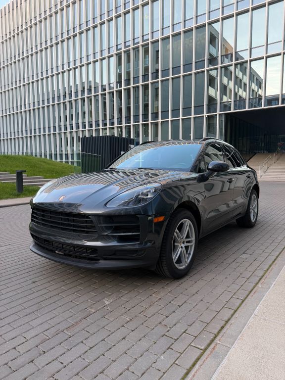 Image of Porsche Macan