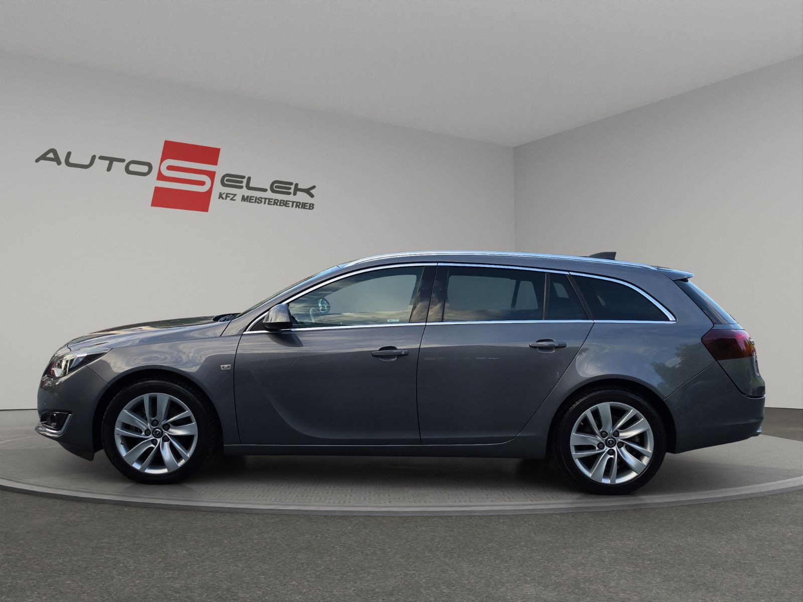 Fahrzeugabbildung Opel Insignia A Sports Tourer Innovation Automatik