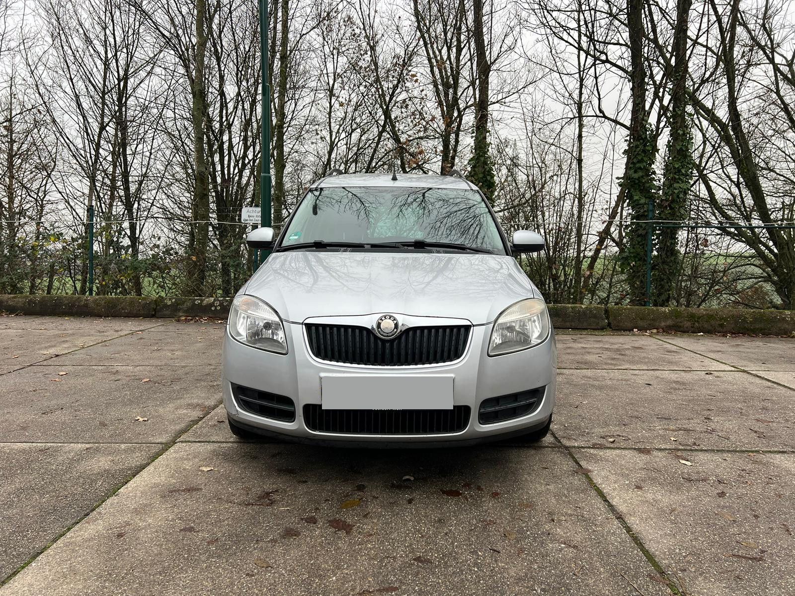 SKODA Roomster Style 1.Hand AHK Klima Sitzheizung