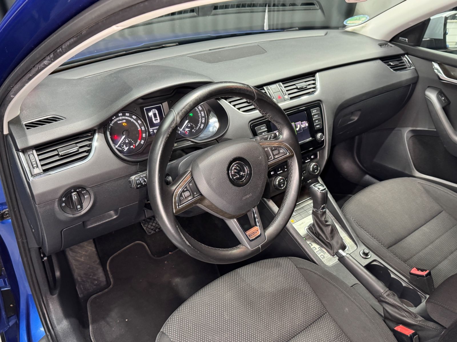 Fahrzeugabbildung SKODA Octavia Combi Scout 4x4|NAVI|XENON|CANTON|