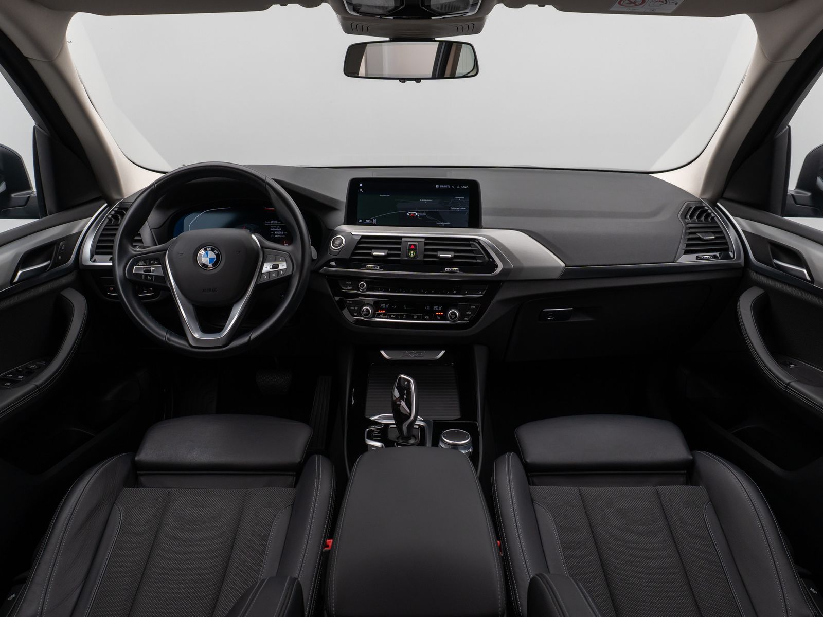Fahrzeugabbildung BMW X3 xD20d DAB Fernlichtassist PDC Alarm LED Sport