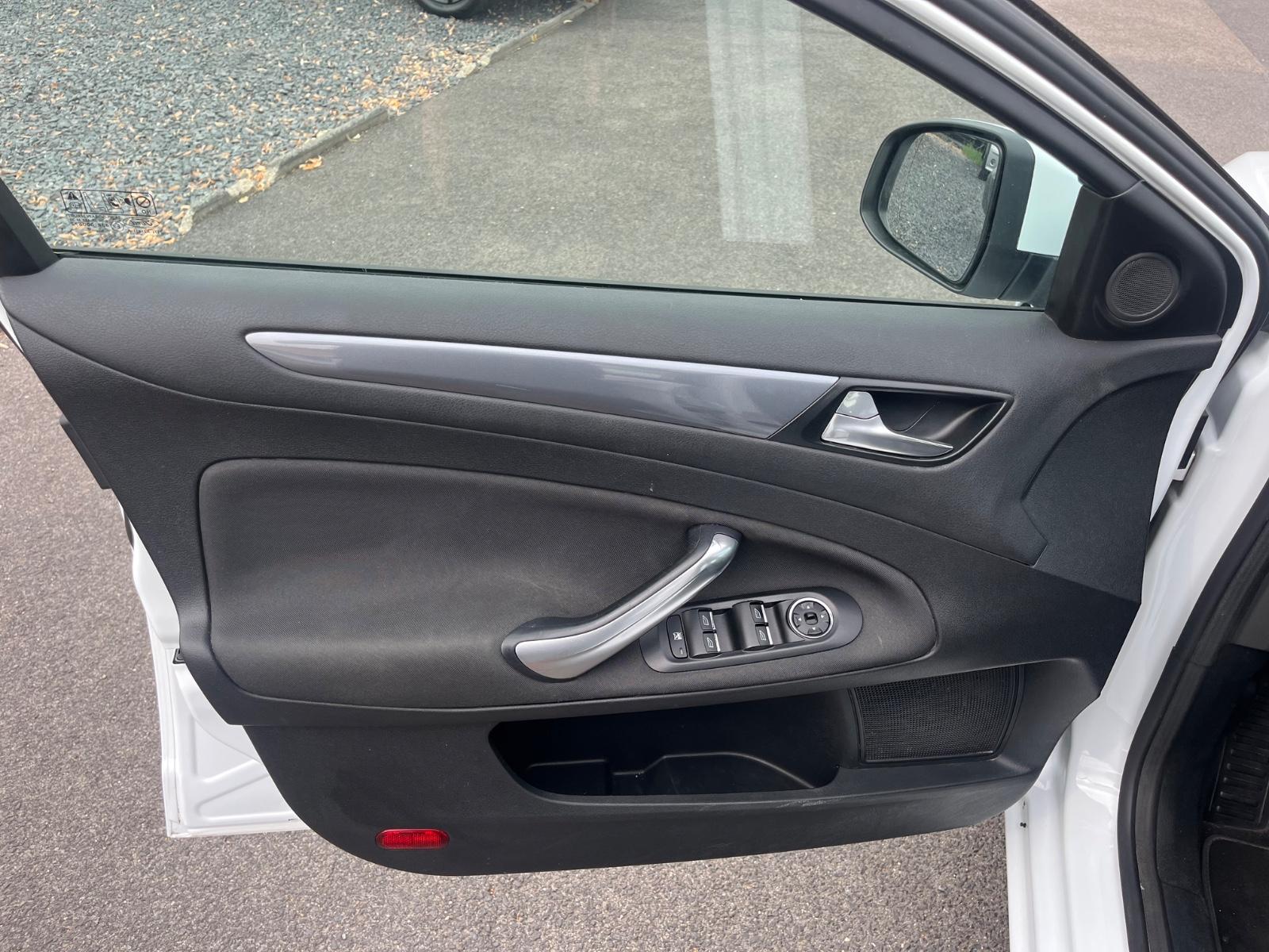 Ford Mondeo 2012 — photo 13