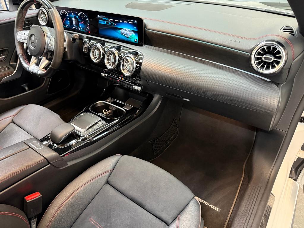 Mercedes-Benz CLA 45 AMG