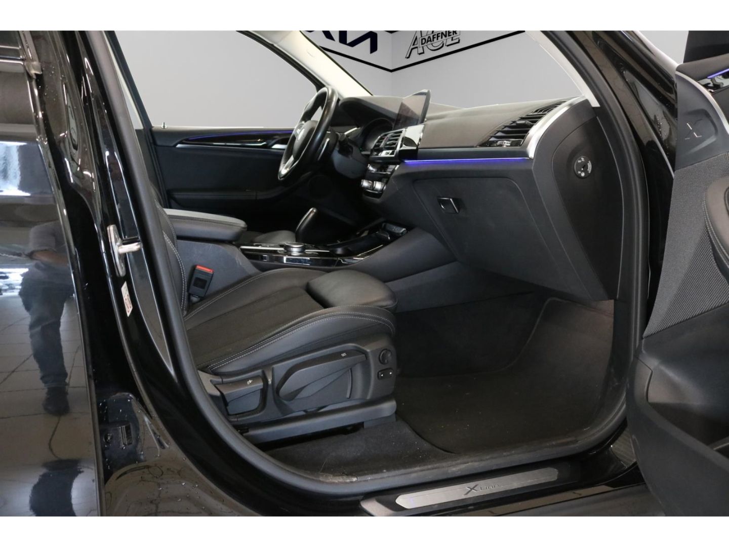 Fahrzeugabbildung BMW X3 xDrive 20 d xLine X-Line Navi el. Heckklappe