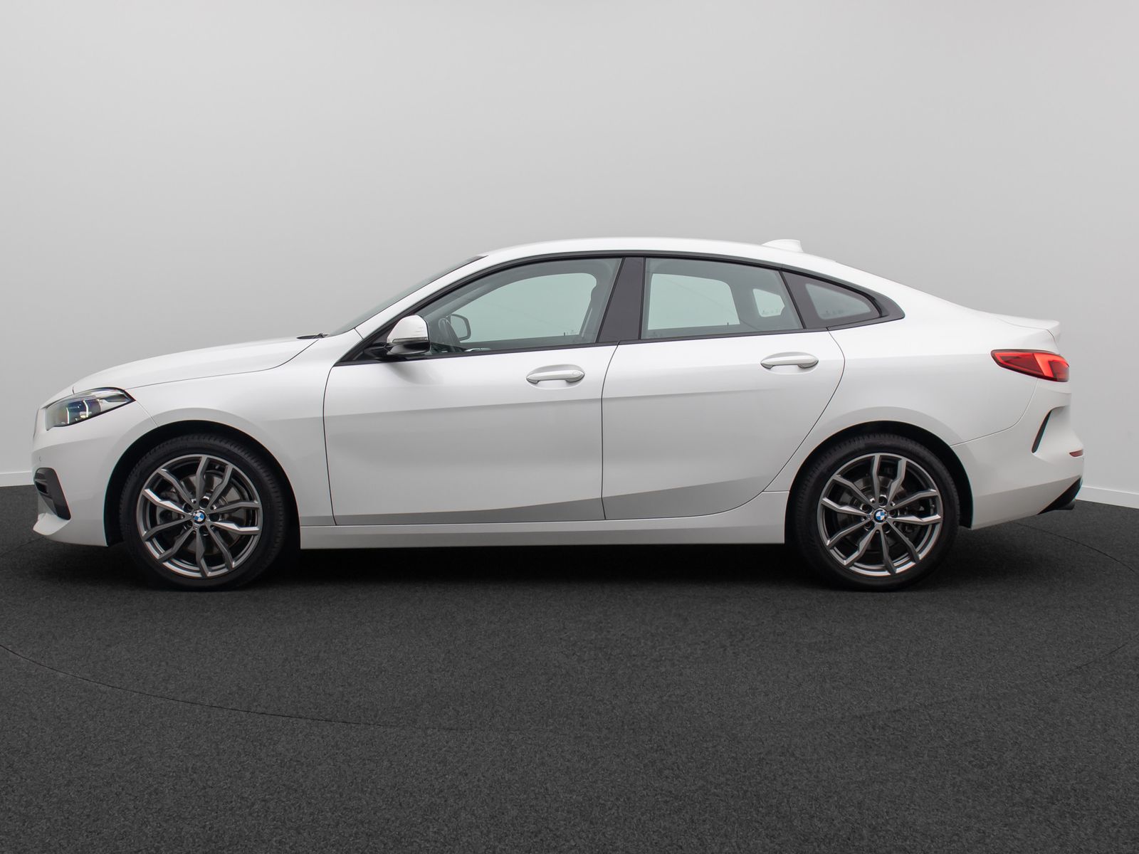 Fahrzeugabbildung BMW 220d Gran Coupé Sport Line HUD DAB Alarm Komfort