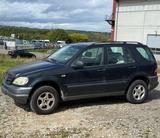 Mercedes-Benz ML 230 *KLIMA*ALUFELGEN*111.000 KM*AHK*LEDER*ALU - aus 2000: Geländewagen