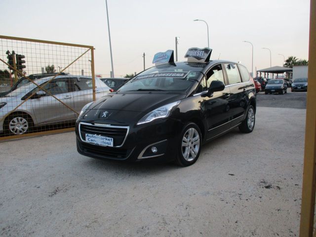 Peugeot 5008 1.6 HDi 115CV 7 POSTI MOLTO BELLO