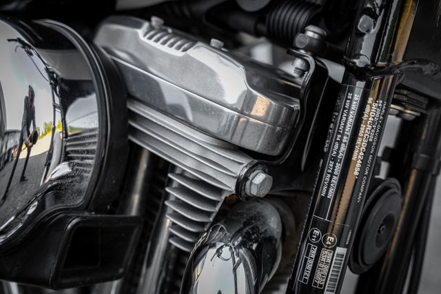 Fahrzeugabbildung Harley-Davidson XL883L SUPERLOW SPORTSTER - JEKILL&HYDE -