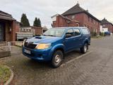 Toyota Hilux  Doppelkabine 2.5L Schaltgetriebe  - blaue Toyota Hilux