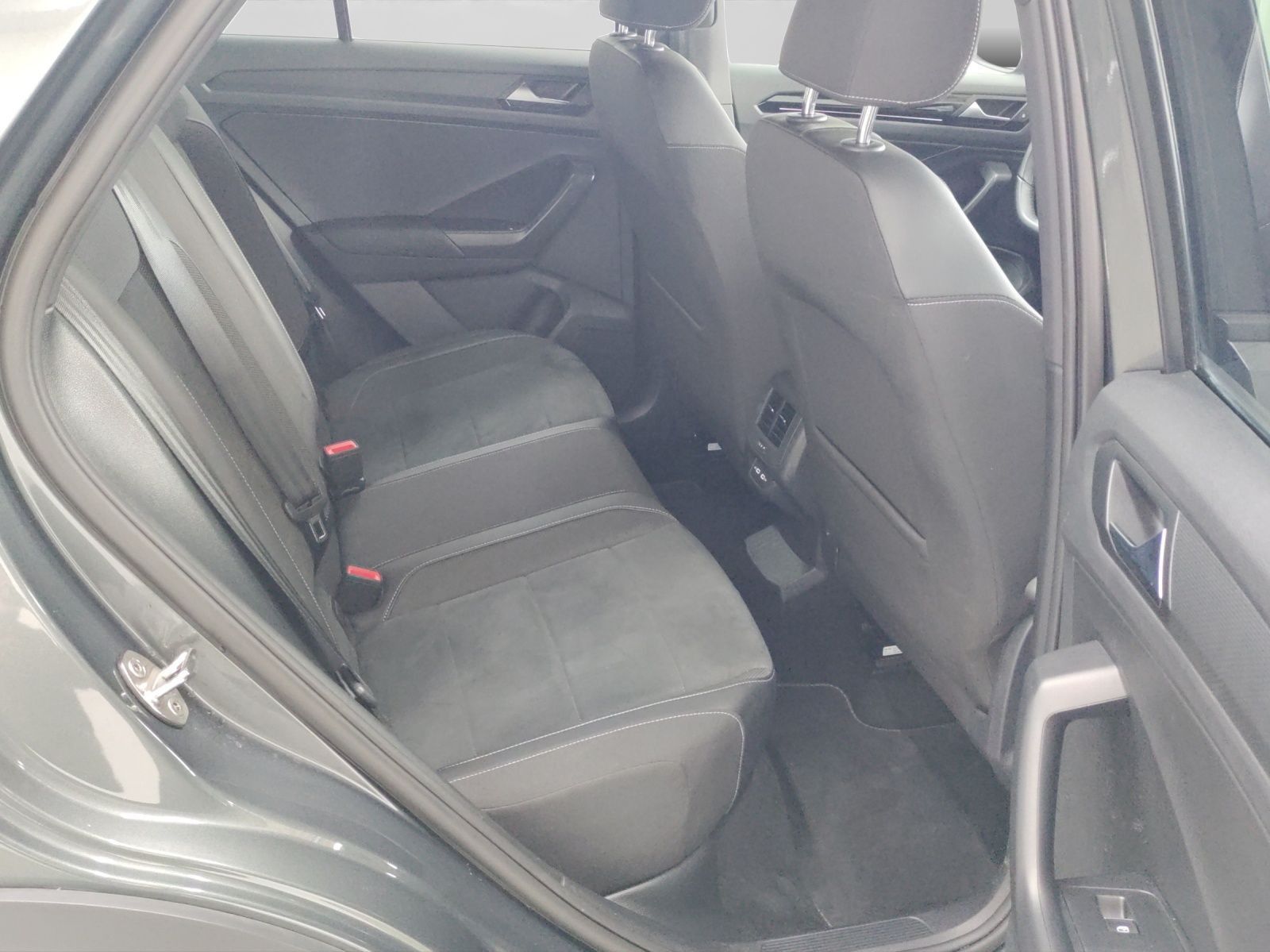 Volkswagen T-Roc - Bild 6