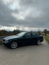 BMW E36 316I - BMW 316 mit Benzin-Antrieb: Limousine, 316i E36