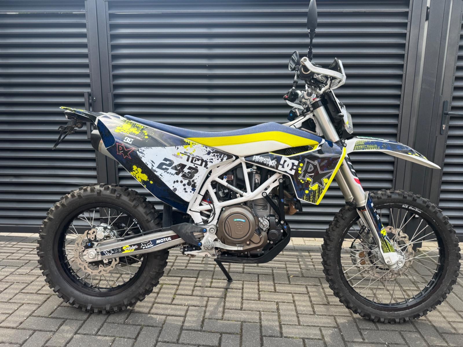 Husqvarna 701 Enduro Arrows
