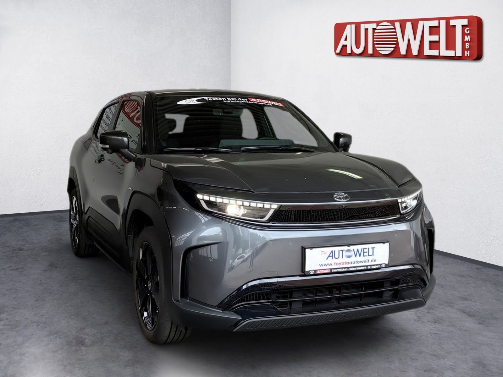 Fahrzeugabbildung Toyota Urban Cruiser Lounge 360,Kamera,LED,Matrix, Pano