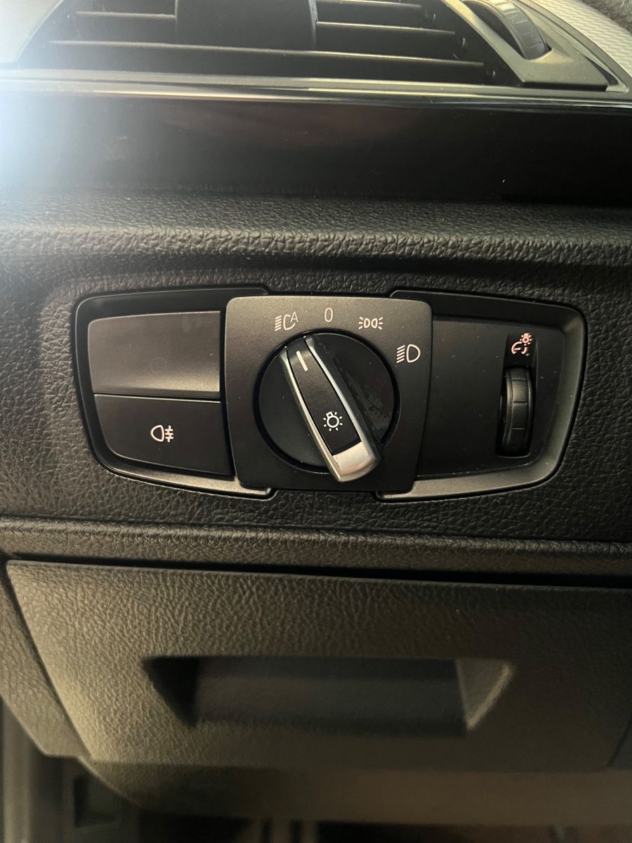 Fahrzeugabbildung BMW M135 i xDrive * SCHIEBEDACH * LEDER *
