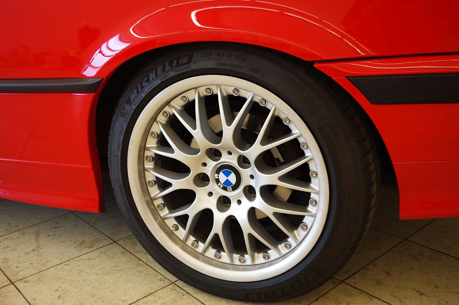 BMW 328i Cabrio E36, top Zustand und viele Extras!!