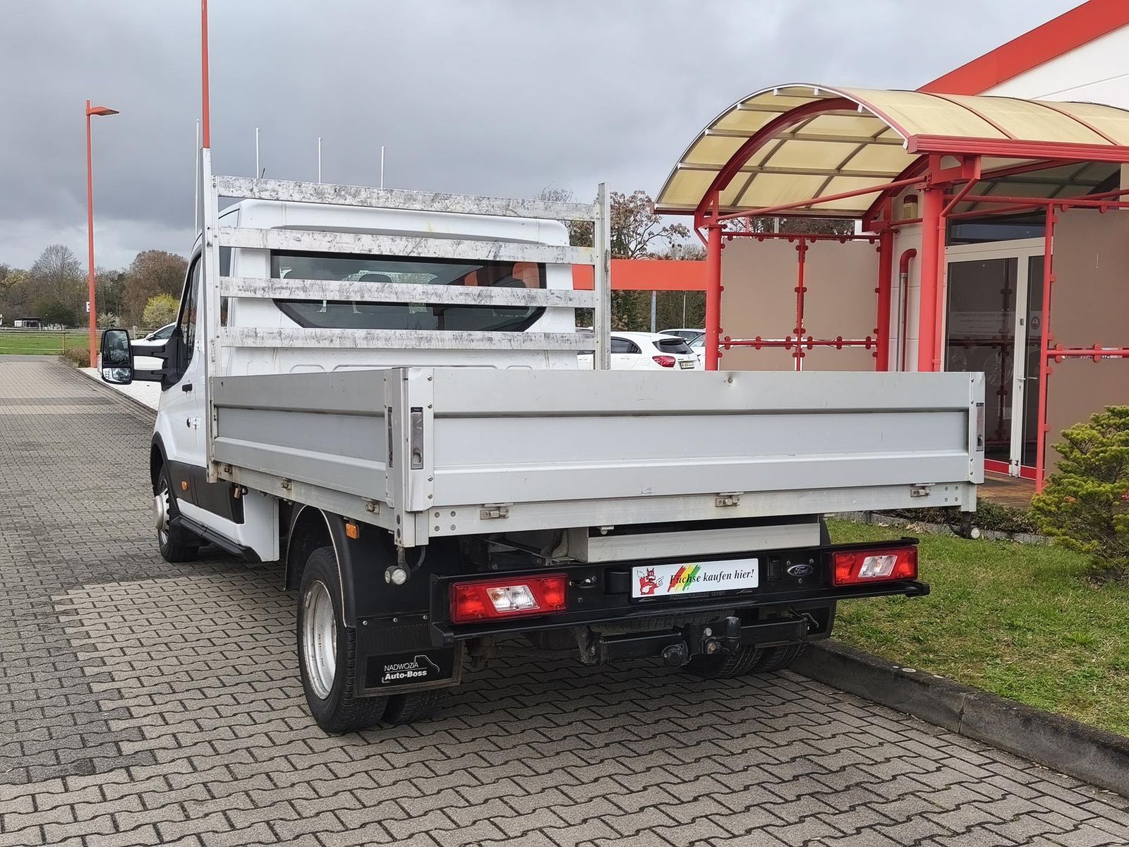 Fahrzeugabbildung Ford Transit Pritsche 350 L3 DK/Zwillingsreif/3t Ahk