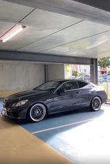 Mercedes-Benz 350 / AMG Paket / Tuv Neu - graue Mercedes-Benz 350