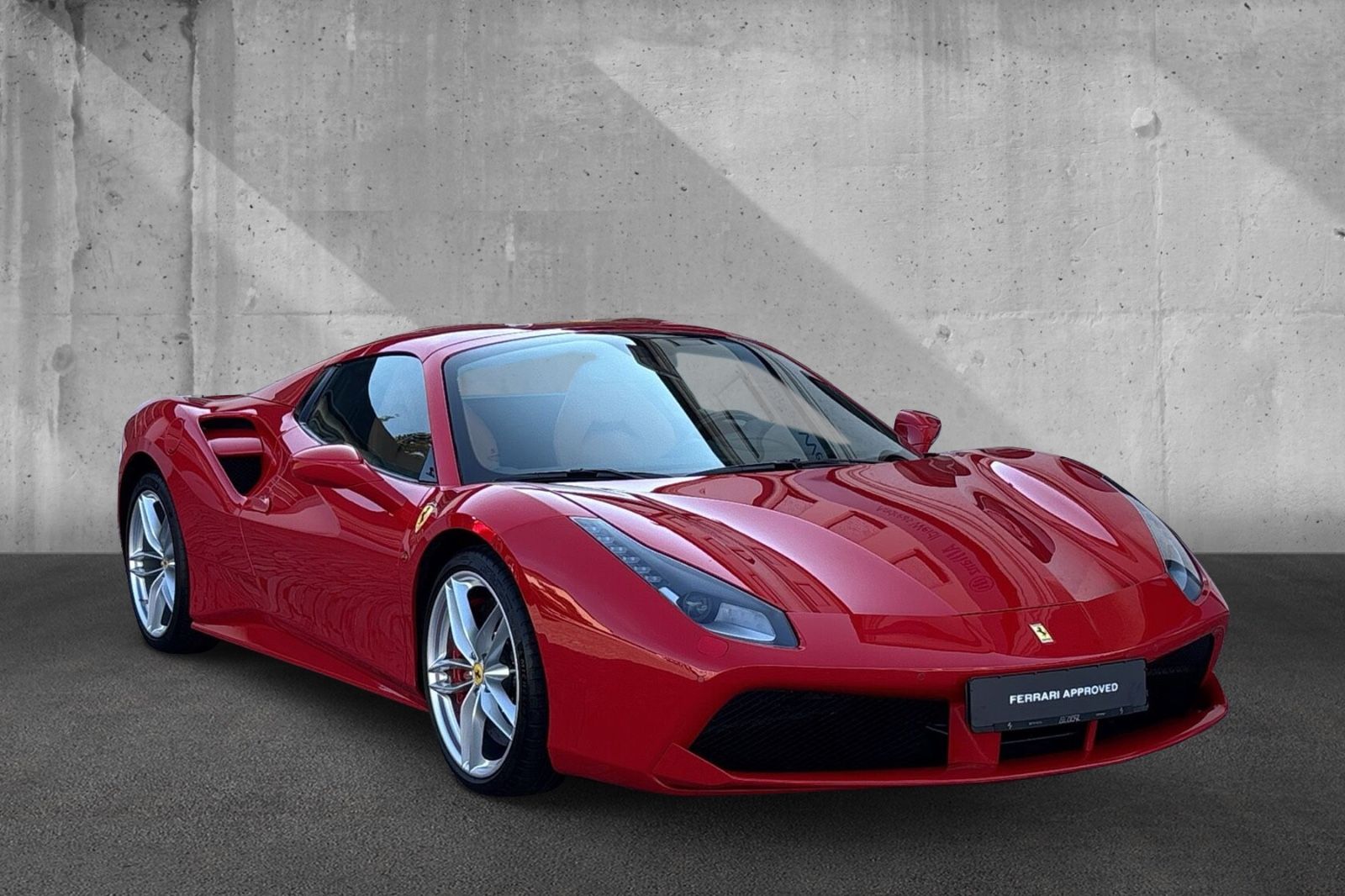 Fahrzeugabbildung Ferrari 488 Spider*Carbon*LED*Beifahrerdisplay*Dt. Auto*