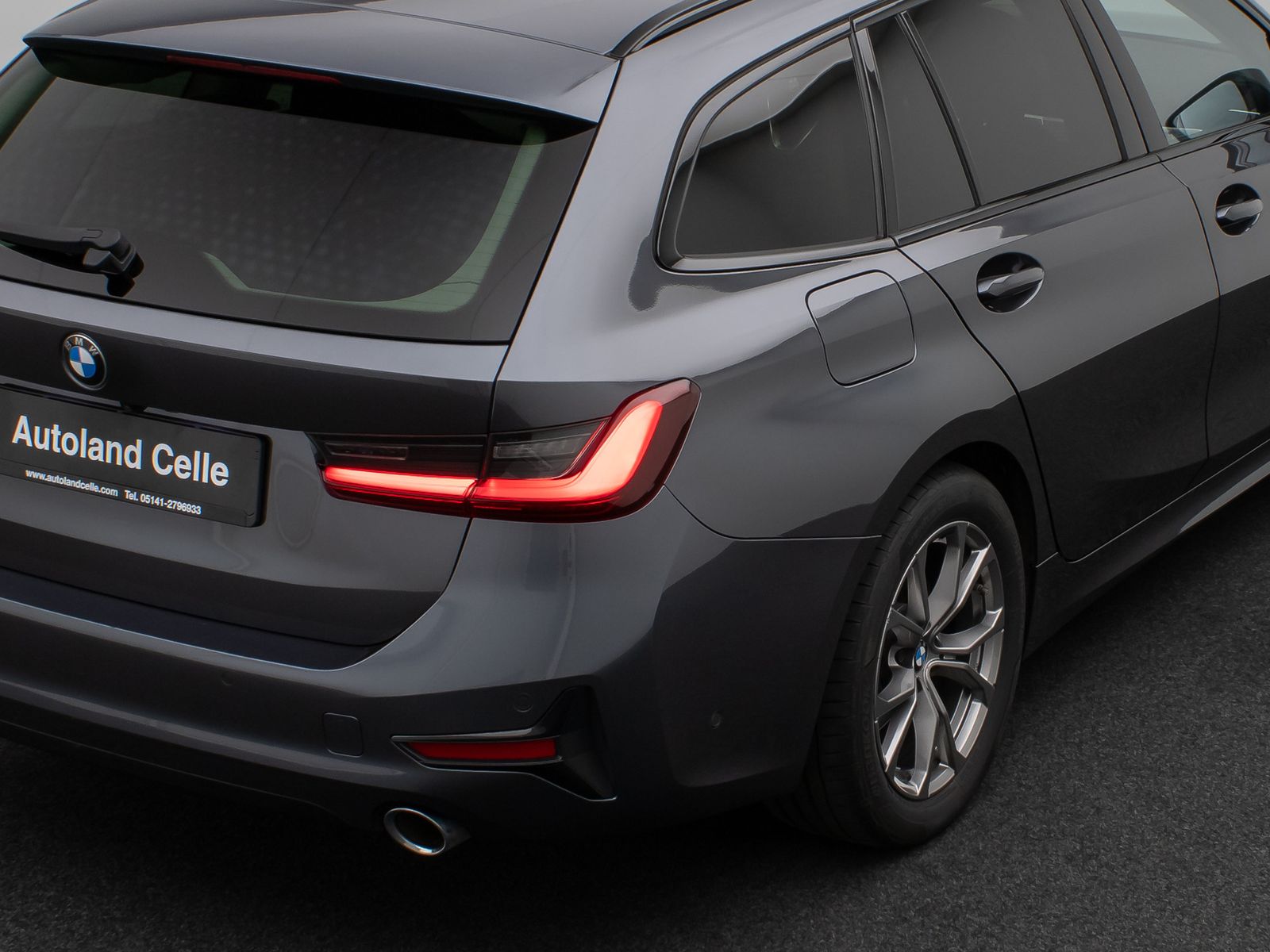 Fahrzeugabbildung BMW 320d SportLine Panorama Kamera DAB Komfort Alarm