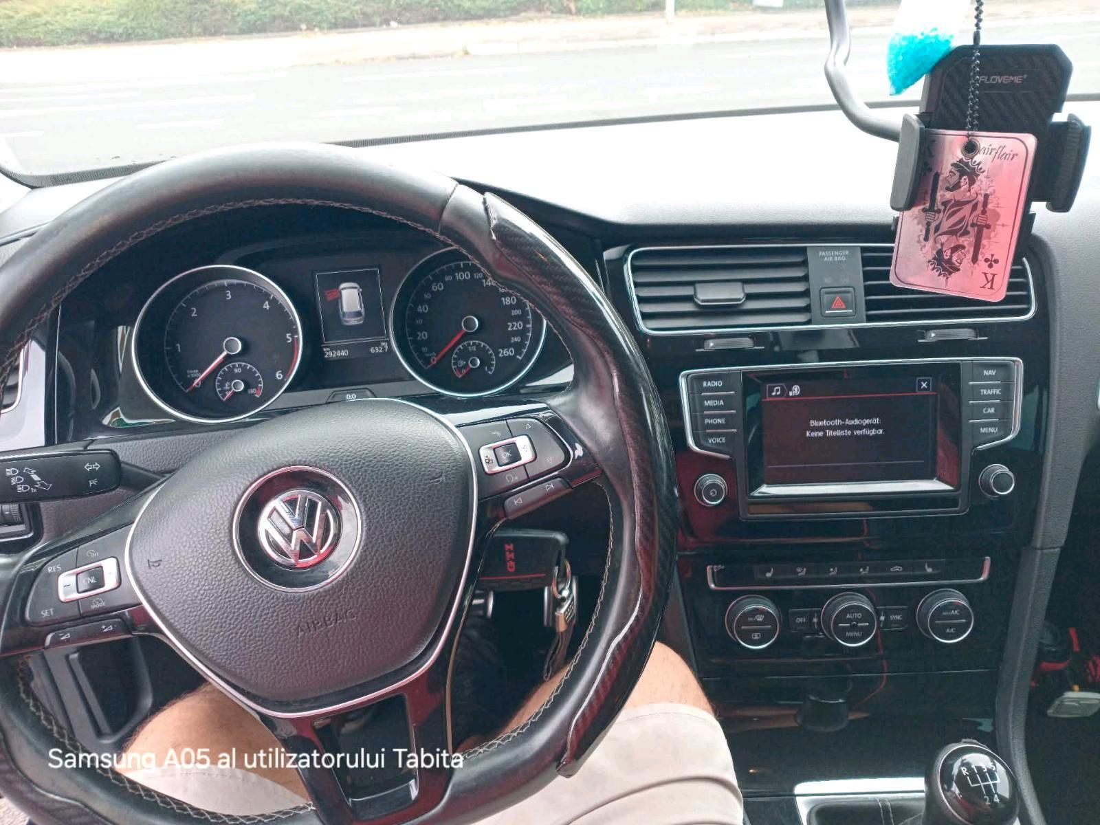 Volkswagen Golf 2015 — photo 12