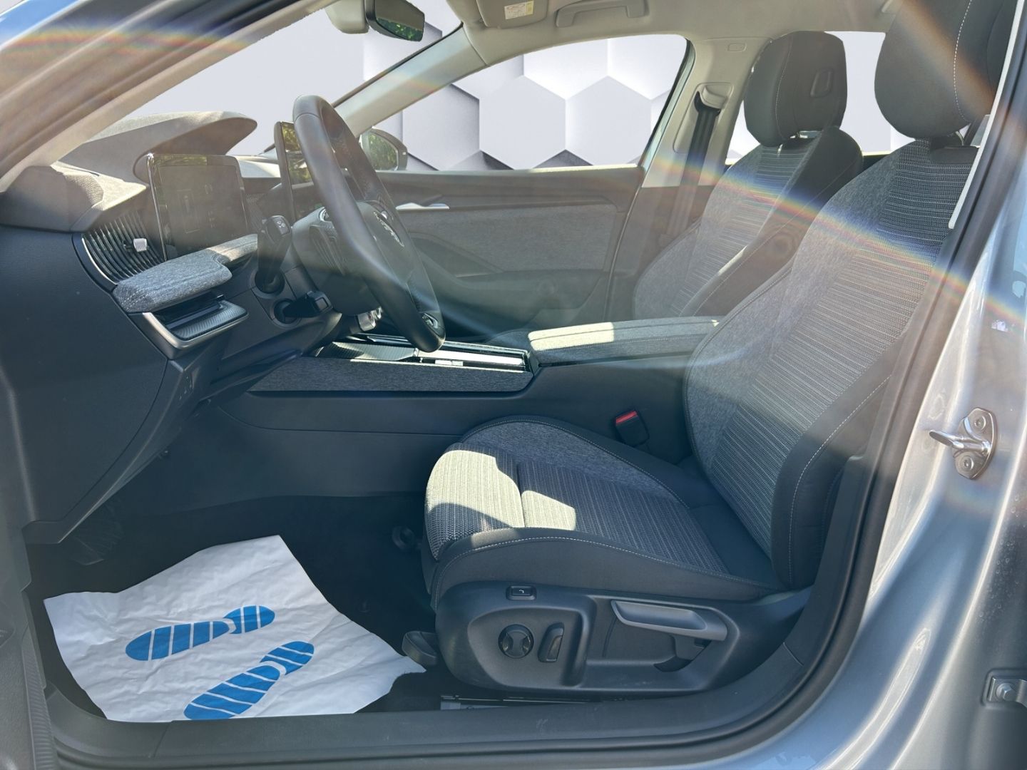 Superb Combi 2.0 TDI DSG 110kW LED AHZV Sitzheiz