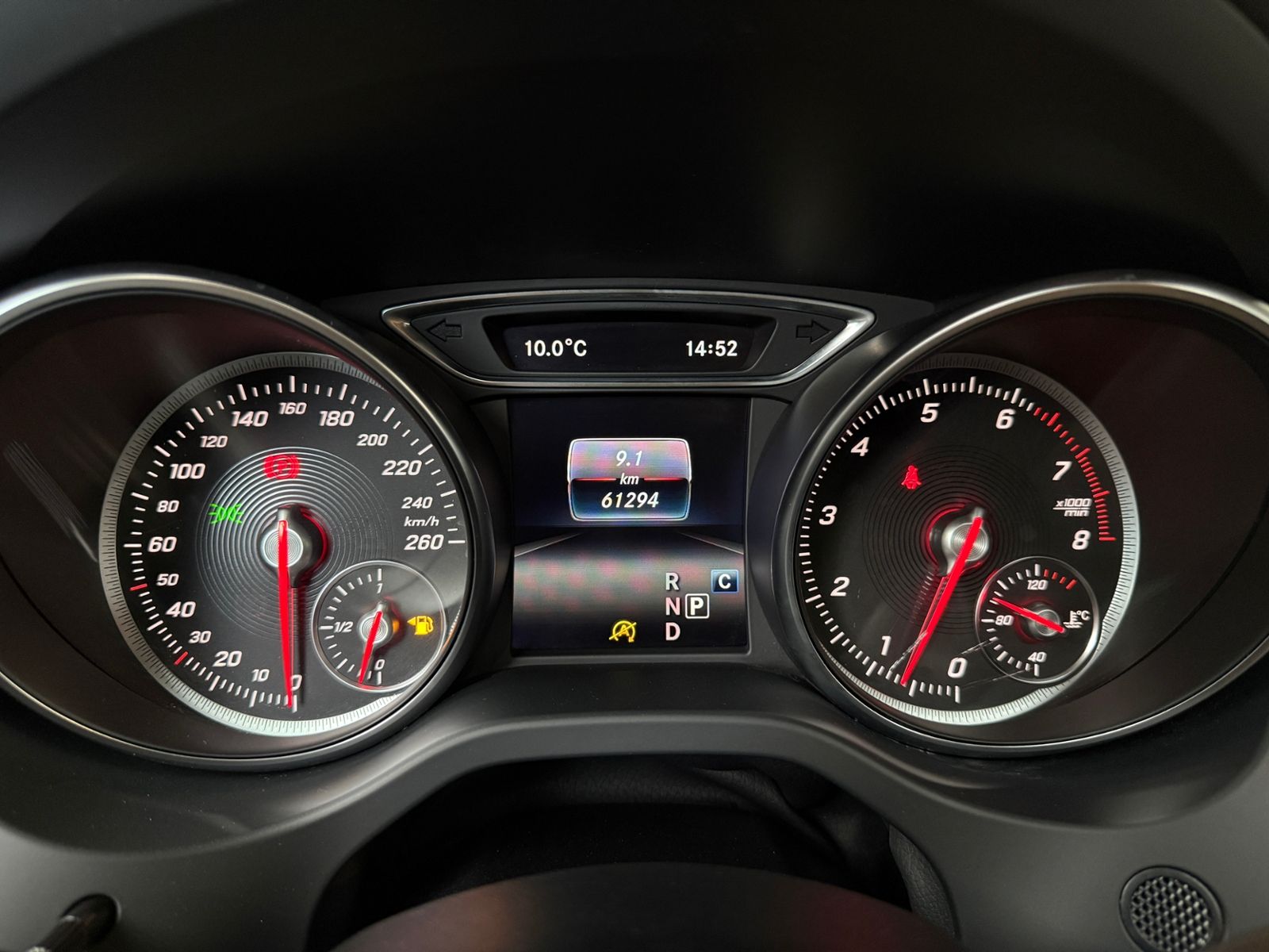 Fahrzeugabbildung Mercedes-Benz GLA 200 Night PANO LED NAVI