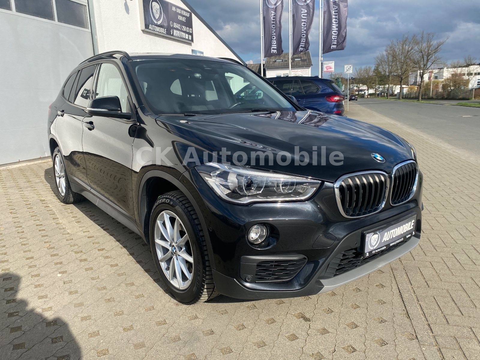 Fahrzeugabbildung BMW X1 xDrive 20d Advantage Autom./Navi/Pano/LED/PDC