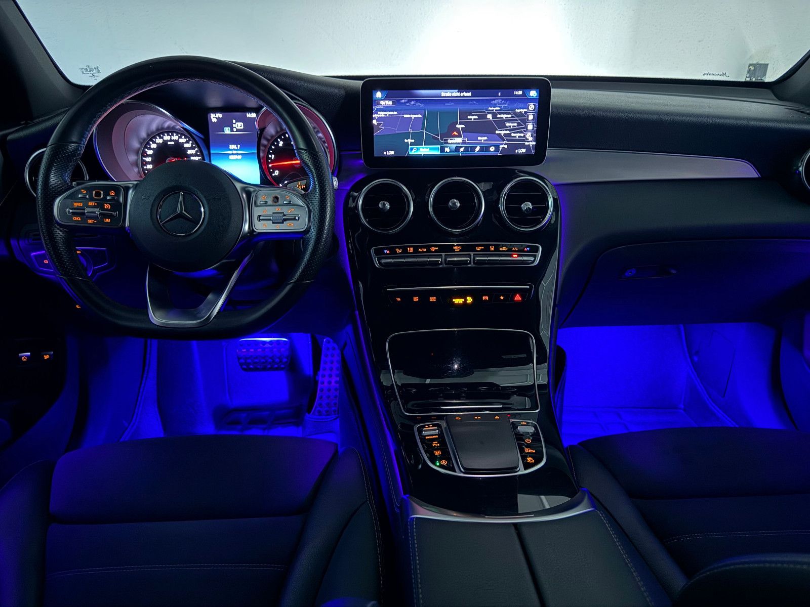 Fahrzeugabbildung Mercedes-Benz GLC 400 d 4Matic AMG-LINE/AMBIENTE+/360*/MEMORY