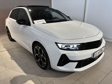 Fotografie 3 des Opel Astra 1.2 Turbo Automatik Ultimate