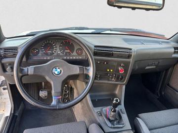 1987 BMW M3 — миниатюра 11