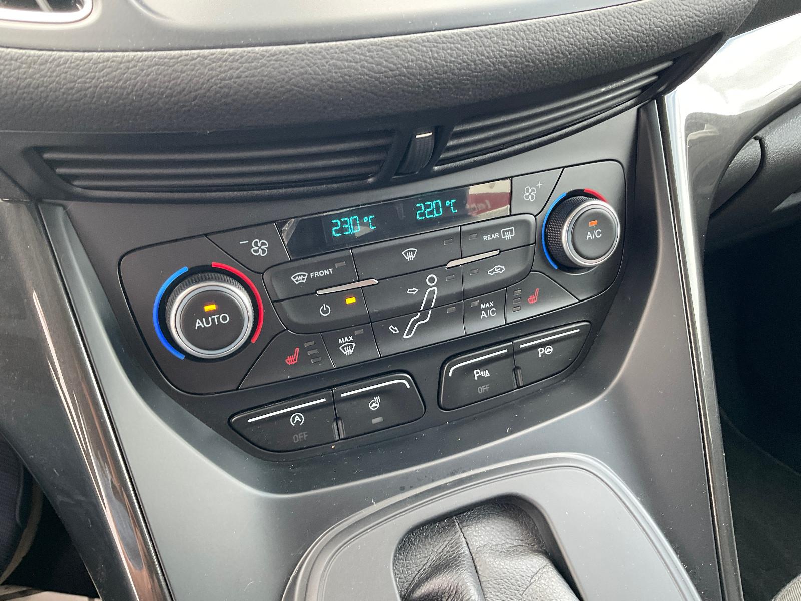 Ford C-Max C-MAX Titanium*Kamera*Navi*SHZ*bhzWSS+Lenk