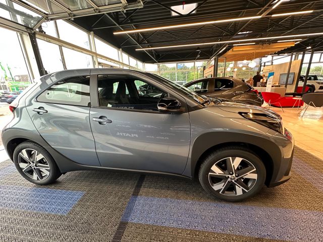 Toyota Aygo X Hybrid Active *Business-Paket*