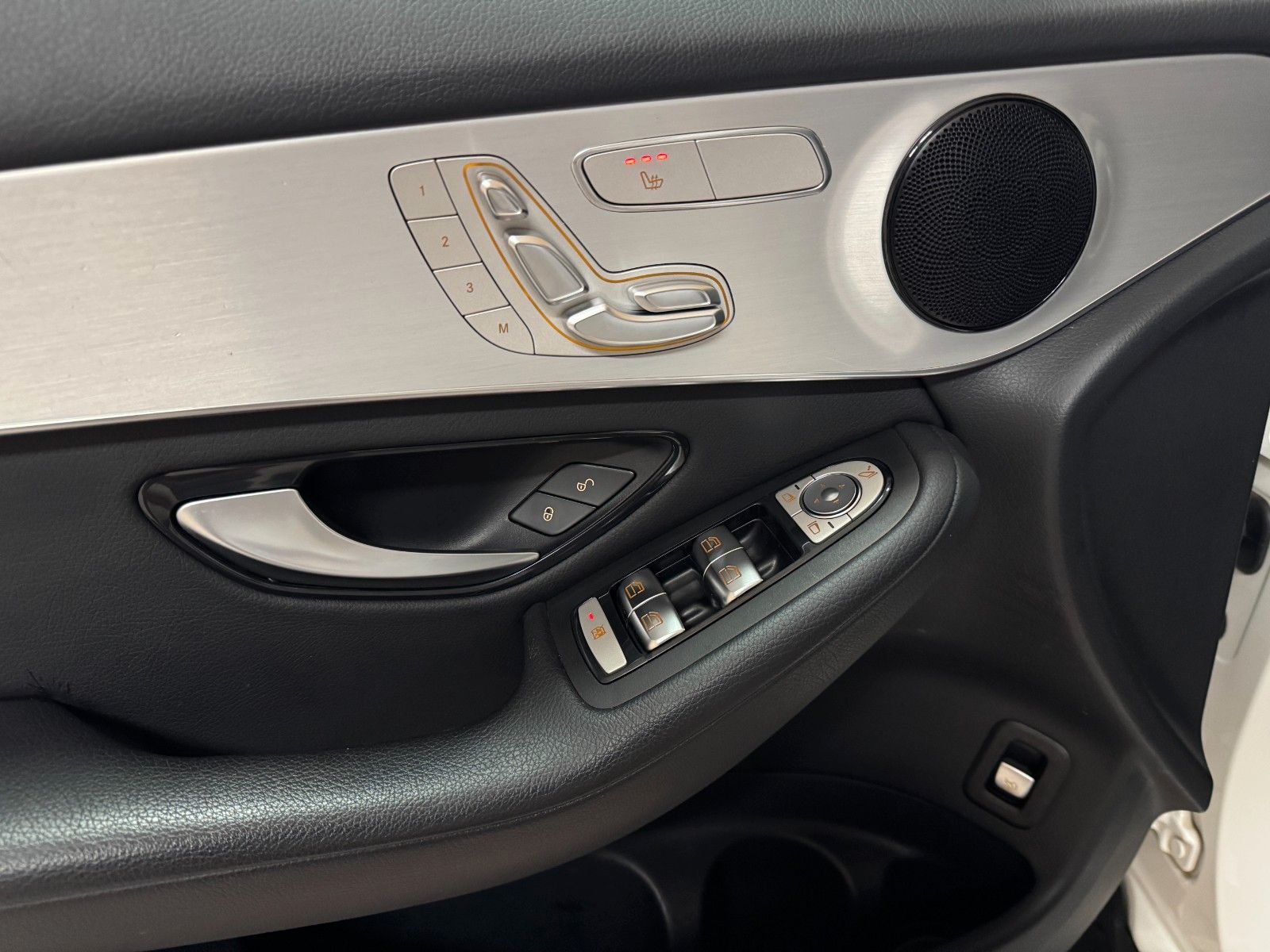 Mercedes-Benz GLC 220 d 4M,LED,AHK,Standhzg,Distro,360°,Spur foto 11