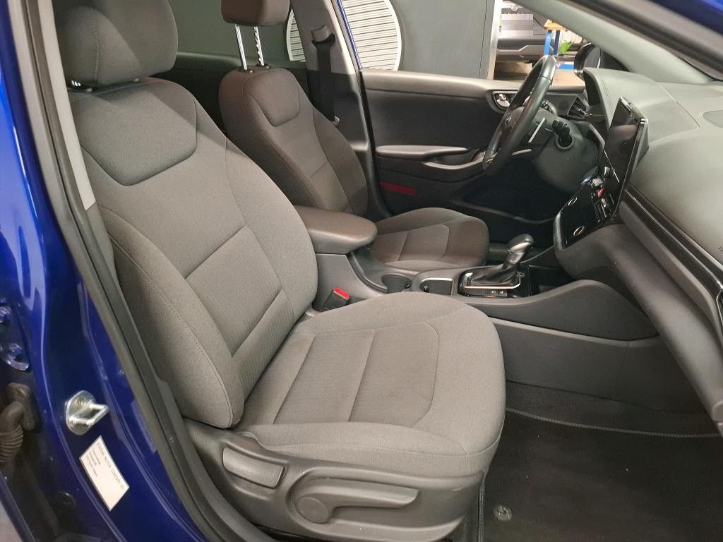 Fahrzeugabbildung Hyundai IONIQ 1.6 GDI Hybrid Trend Aut ACC LED Navi Kam