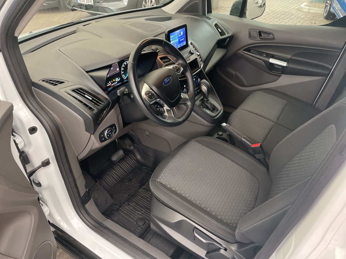 Fahrzeugabbildung Ford Transit Connect Kasten lang Trend 1.5 EcoBlue 12