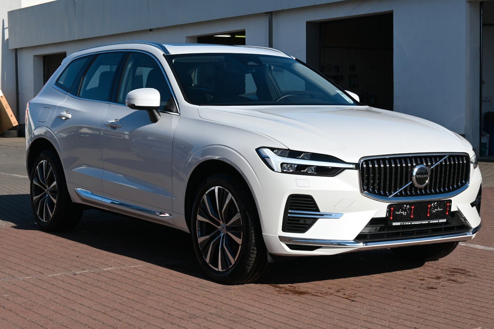 Fahrzeugabbildung Volvo XC60 Inscription Expression PHEV T8*Connect Edit