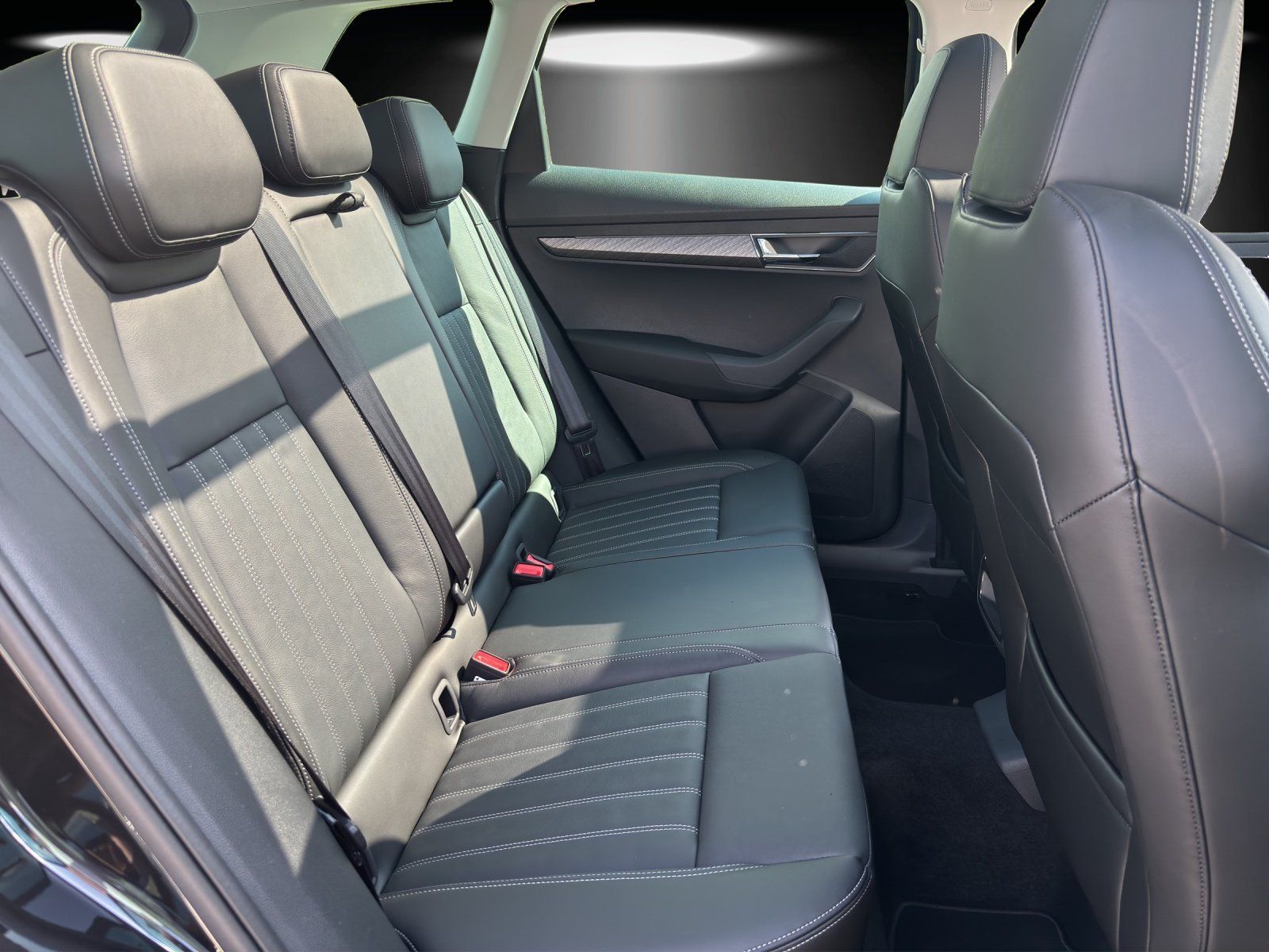 Fahrzeugabbildung SKODA Karoq Style 2,0 TDI 110 kW DSG 4x4