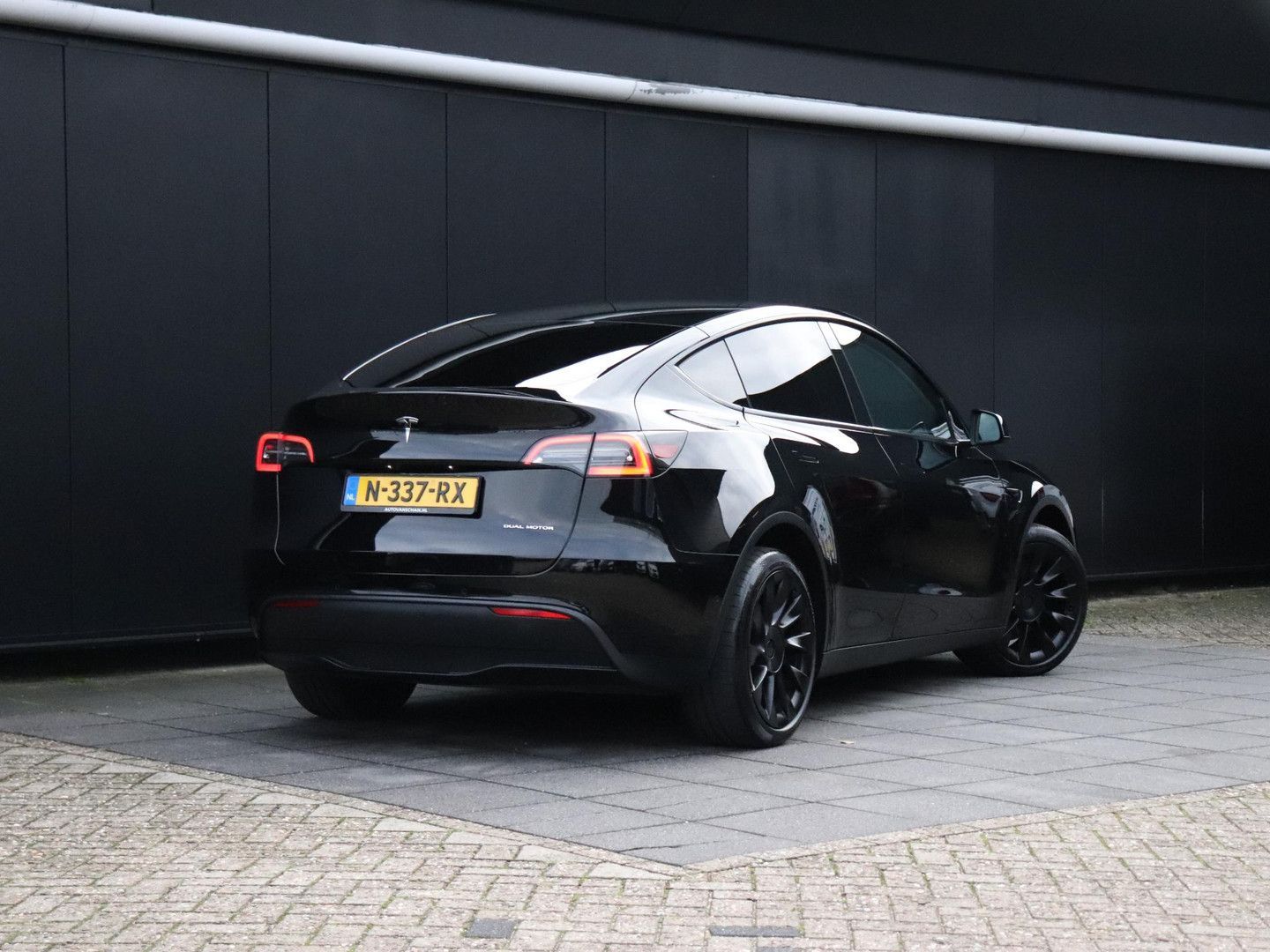 Tesla Model Y Long Range AWD 75 kWh | LEDER | PANO | C imagem 3