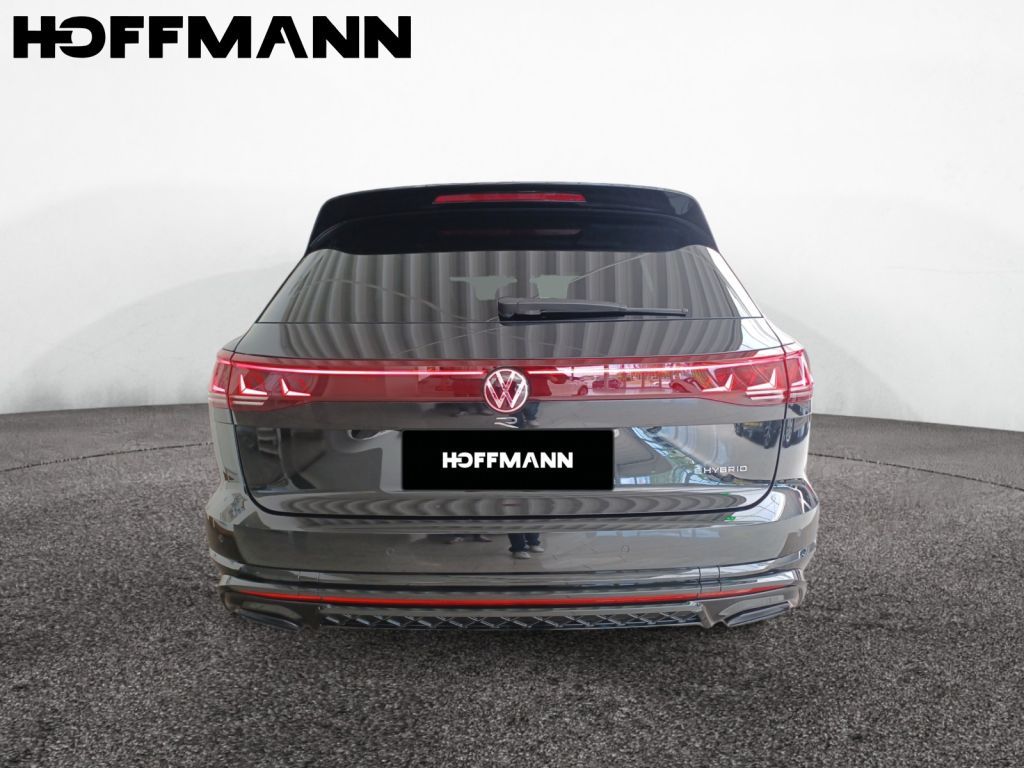 Fahrzeugabbildung Volkswagen Touareg R 3.0 V6 e-Hybrid 0,5% Steuervorteil