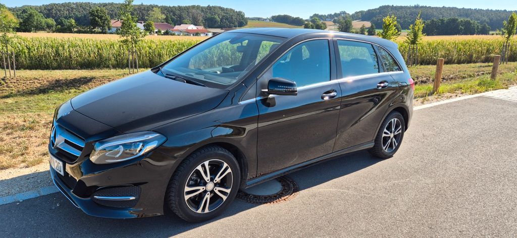Image of Mercedes-Benz B 200