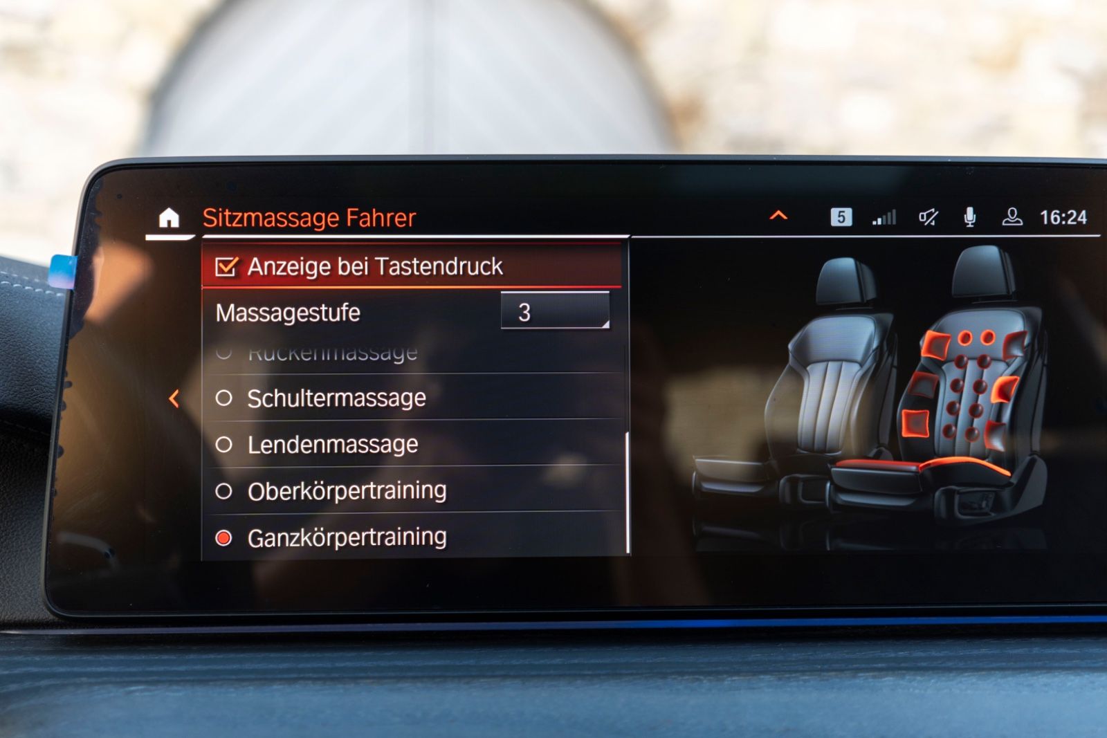 Fahrzeugabbildung BMW M550IX Massage Harman 360° Head UP LED NAV PDC