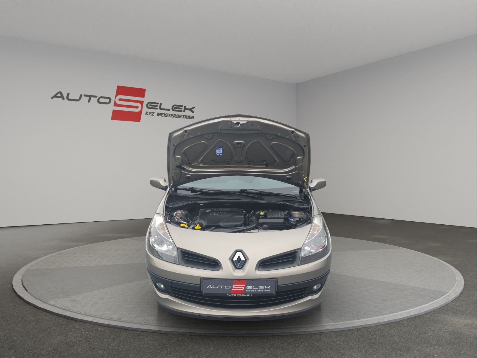 Fahrzeugabbildung Renault Clio Grandtour Edition Dynamique Tüv Service Neu