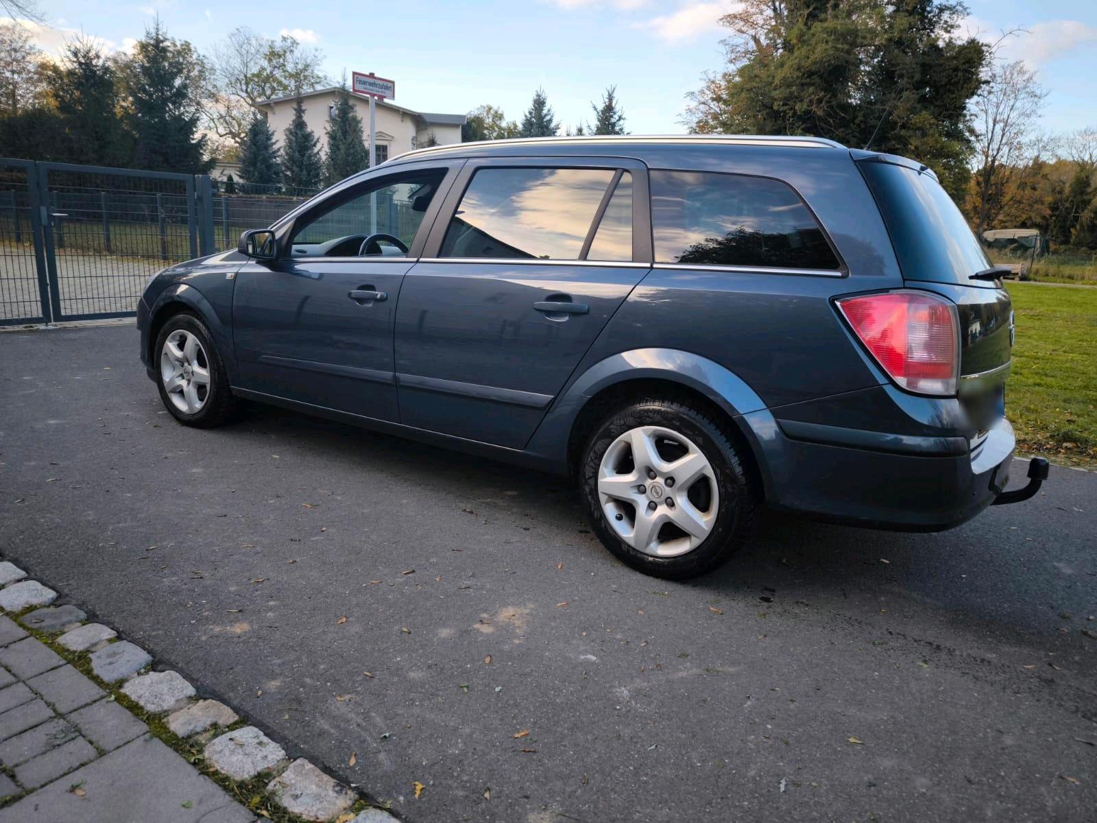 Opel Astra 2007 — engine 120 HP (88kW)