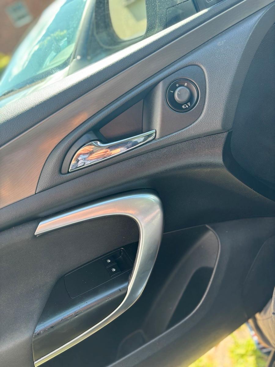 Opel Insignia 2010 — photo 9