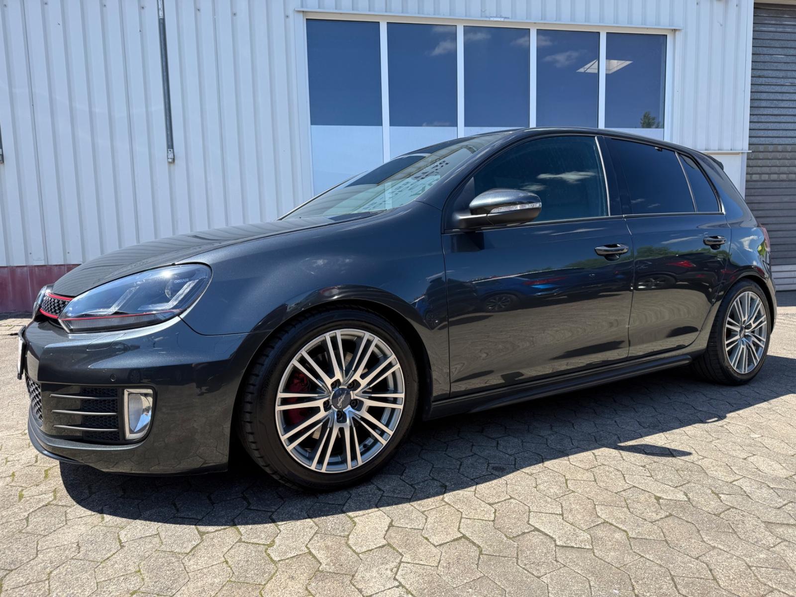 Volkswagen Golf VI GTI 155kW 211PS 6-Gang/LED/SHZ/PDC/NAVI