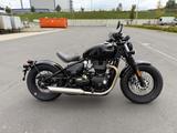 Triumph Bonneville Bobber Jet Black NEU - TRIUMPH BONNEVILLE BLACK