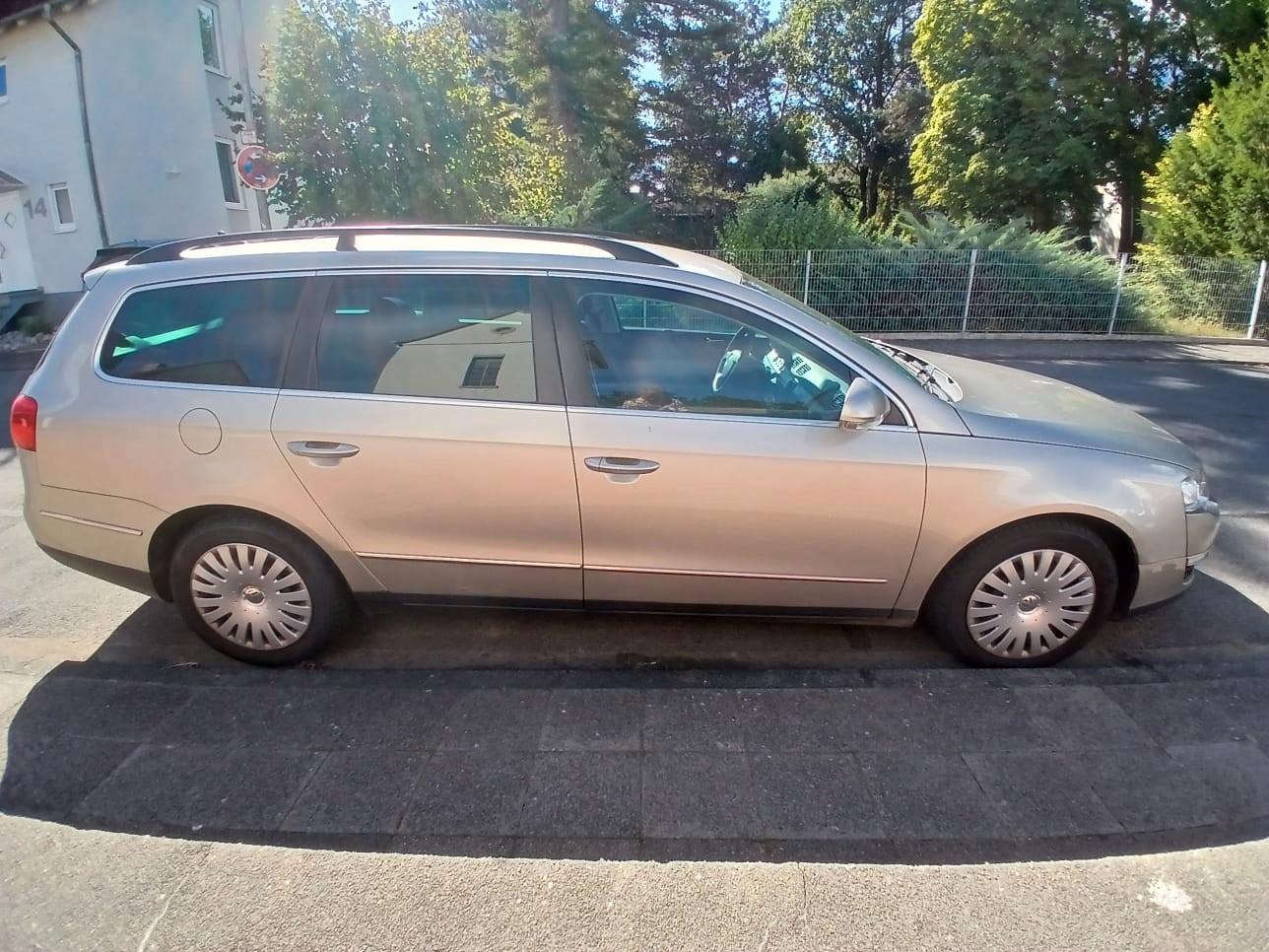 Volkswagen Passat 2007 — rear view